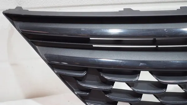 Opel Astra K Front Grill OE 13423640 image 5