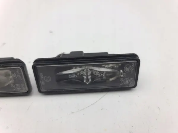 Juego luz matrícula OEM AMD178553 - Usado image 3
