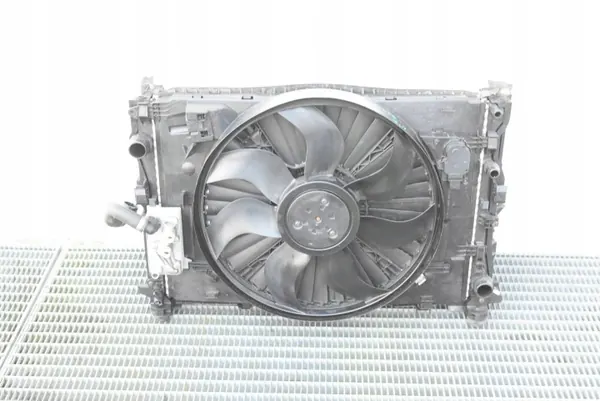 Vesi- & Ilmastointisäteilijä OEM A0995002003 Mercedes image 2