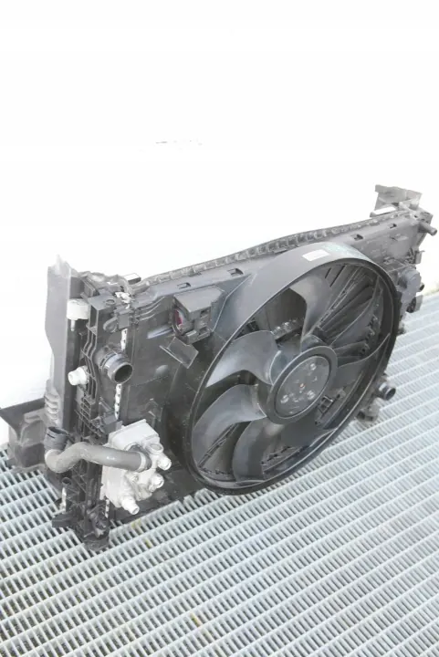 Vesi- & Ilmastointisäteilijä OEM A0995002003 Mercedes image 4