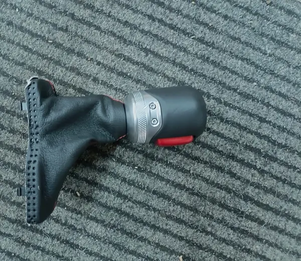 Red Gear Shift Knob Jeep Wrangler JL 2D Short image 2