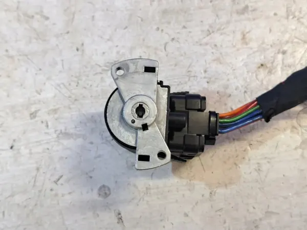 Controlador de bloqueio de direção Saab 9-5 2.0L image 2