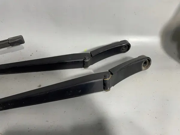 VW TIGUAN III Wiper Arm Set Front 5N1955410 5N1955409 image 4