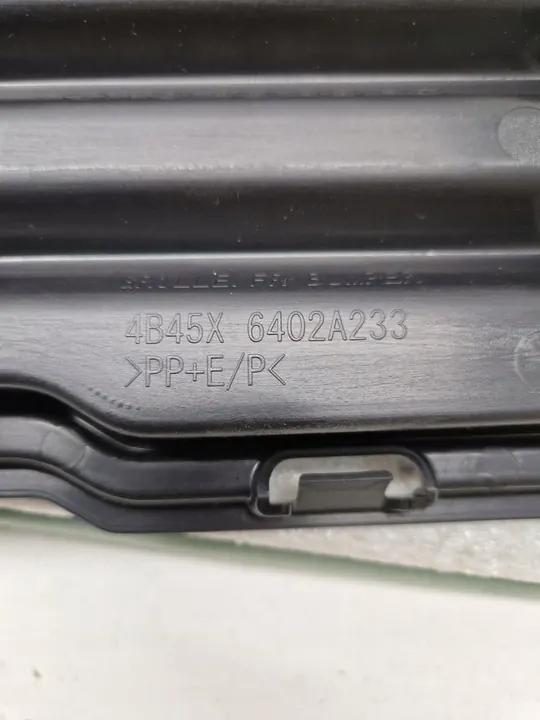 MITSUBISHI OUTLANDER III 12-15 Griglia Paraurti 4B45X-6402A233 image 7