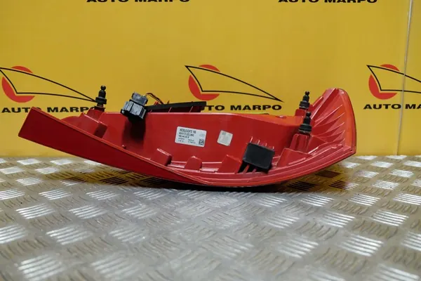 AUDI Q5 2009-2012 Luz Trasera Izquierda LED USA image 9