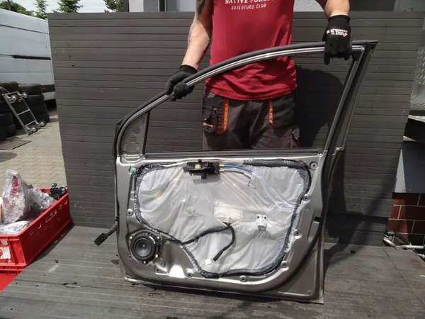 KIA PICANTO III 2018 Höger Framdörr Komplett OEM image 3