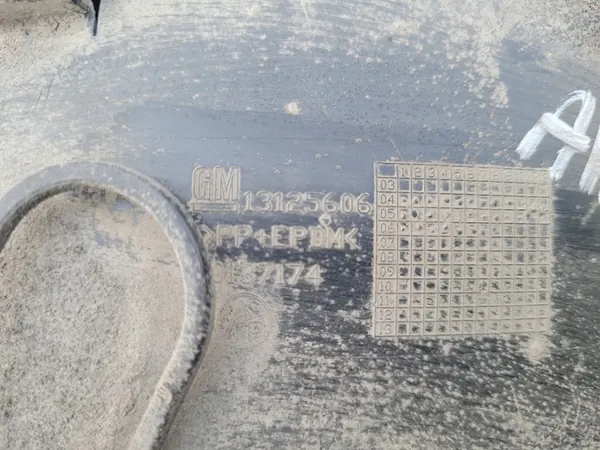 OPEL Astra H Front Right Wheel Arch 13125603 image 10