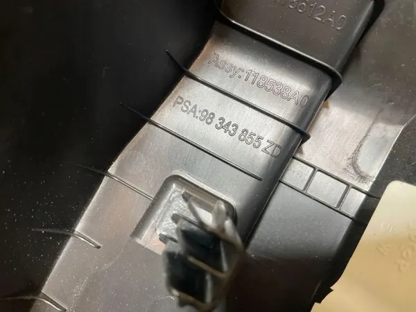 Pieza de acabado OEM 118538A0 para Citroën C4 III image 3