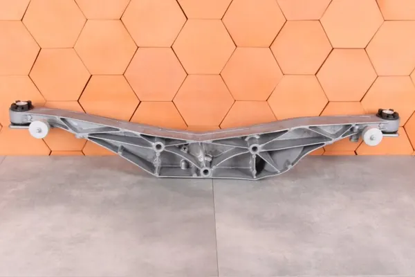 OEM 6852896 Hinterer Trägerstütze für BMW X1/X2 image 4