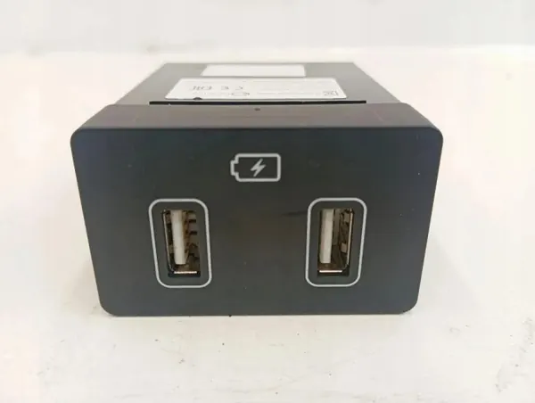 USB-portti OEM 96125N9500 Hyundai Tucson 1.6L image 2