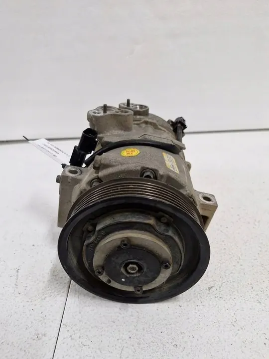 Compresseur de climatisation KIA SORENTO II 2.2 CRDI 977012P250 image 2