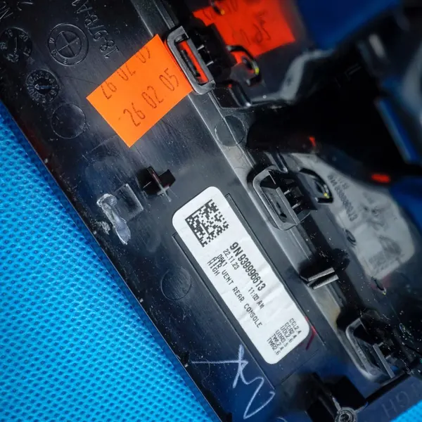 OEM 64229399966 Taka-ilmaventtiiliristikko BMW X5/X6 image 6
