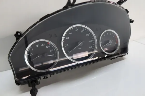 Mercedes W204 Mittaristo OEM 2049001105-1 image 4