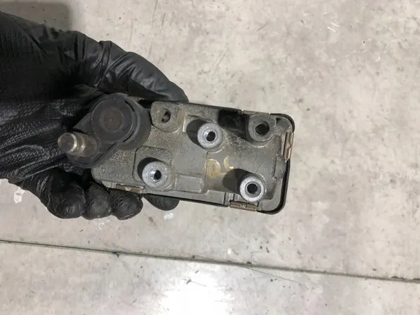 Actionneur de turbocompresseur BMW 3 F30 F35 F31 6NW010430 image 4