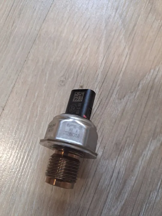 Capteur de pression carburant OEM 28672624 Renault Gama T image 3