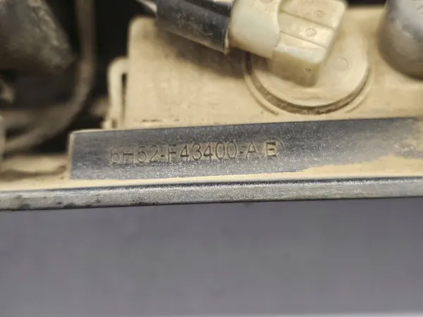 Land Rover OE 6H52-F43400-AE achterklep trim image 4