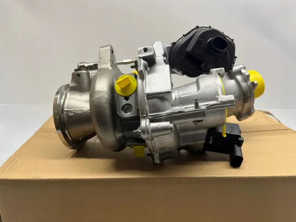 Audi Q3 2.0 TFSI Turbo Turbocompresor 06K145654K image 2