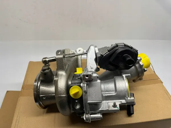 Audi Q3 2.0 TFSI Turbo Turbocompresor 06K145654K image 3