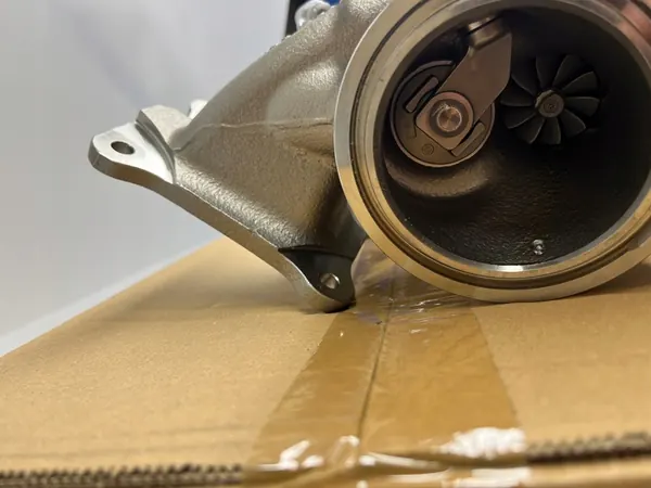 Audi Q3 2.0 TFSI Turbo Turbocompresor 06K145654K image 5