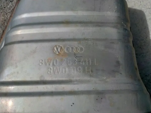 Audi A5 8W Middendemper OEM 8W0120E 8W0253411L image 6