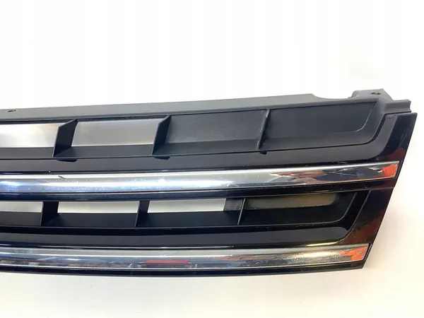 VW Touareg II 7P Front Grill 2010-2015 OEM 7P6853651A image 4