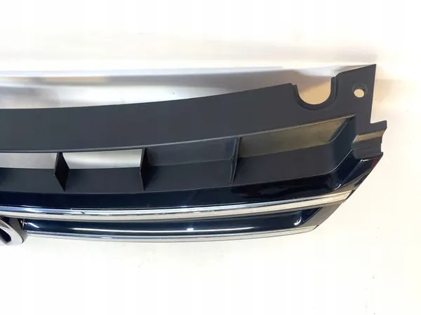VW Touareg II 7P Front Grill 2010-2015 OEM 7P6853651A image 8