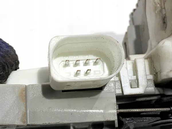 Vänster Framdörrslås Audi A4 B9 Avant 8X1837015C image 3