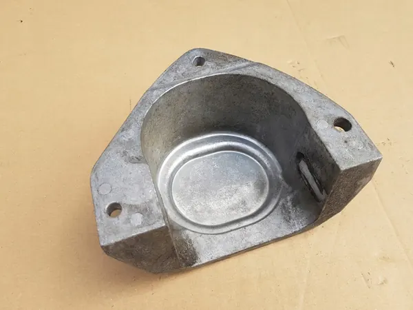 Moottorin tukikansi / Audi A2 1.4 TDI / 8Z0199212A image 5