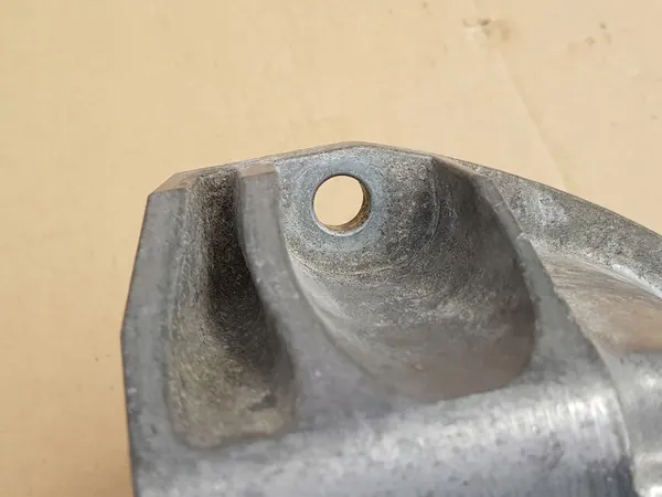 Moottorin tukikansi / Audi A2 1.4 TDI / 8Z0199212A image 8