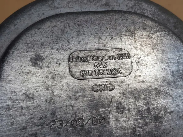 Moottorin tukikansi / Audi A2 1.4 TDI / 8Z0199212A image 9