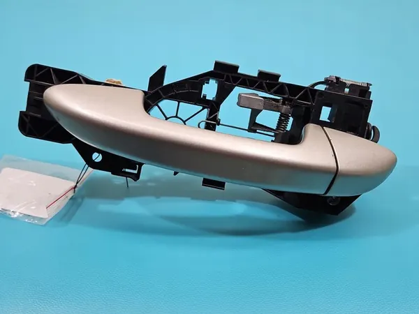 Vasen etuulkokahva VW Passat B6 3C0837885F image 2