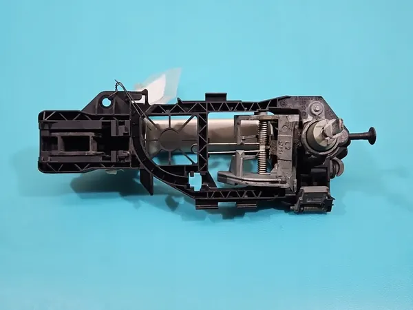 Vasen etuulkokahva VW Passat B6 3C0837885F image 3