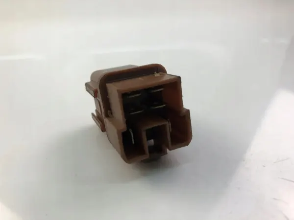 Relé OEM 25230C9963 para Nissan Primera P11 1998 image 3