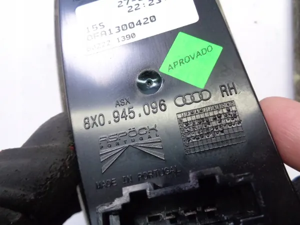 AUDI A1 LUZ TRASEIRA DIREITA 8X0945096 8X image 4