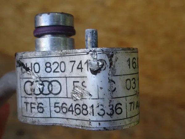 AUDI Q3 8U 11-18 Ilmastointijohdin Anturi 8U0820741D image 9