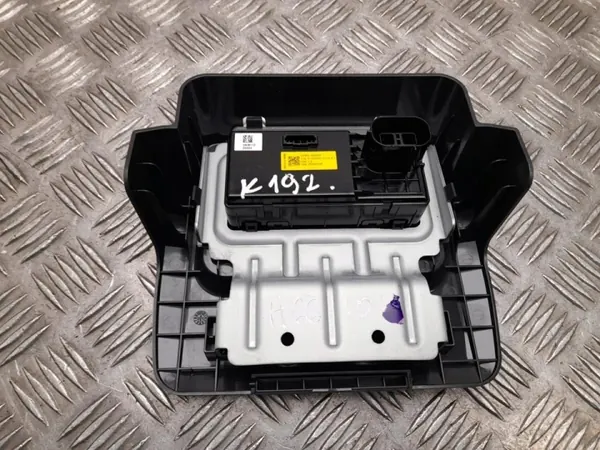 Dispositif d'entrée Hyundai OEM GI951AB310 pour Ioniq 5 image 4