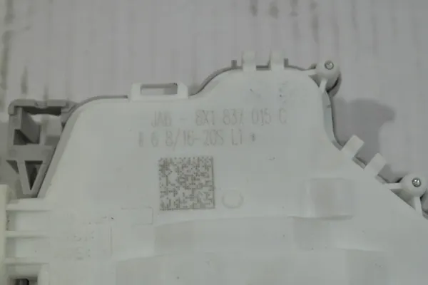 AUDI Främre Vänster Dörrlås 8X1837015C image 2