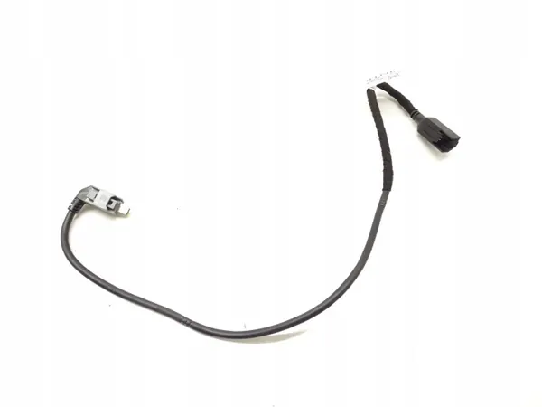 Cable Enchufe USB Tesla OEM 3664950 para Model 3 image 2