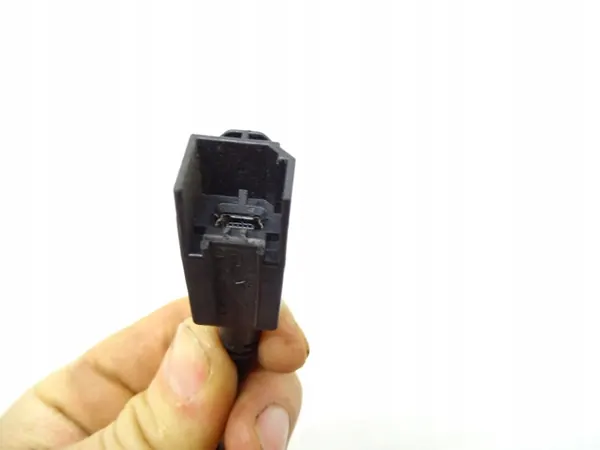 Cable Enchufe USB Tesla OEM 3664950 para Model 3 image 4
