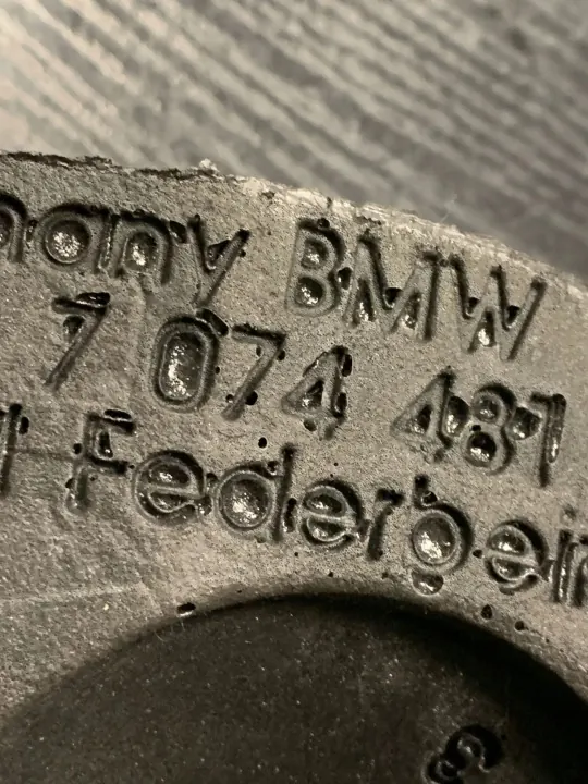 Couvre-amortisseur arrière BMW 5 E60 E61 OEM 7074481 image 3