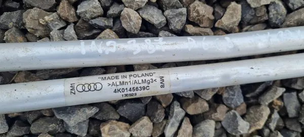 Tuyau d'eau Audi A6 C8 OEM 4K0145639C - 2.0 TFSI image 9