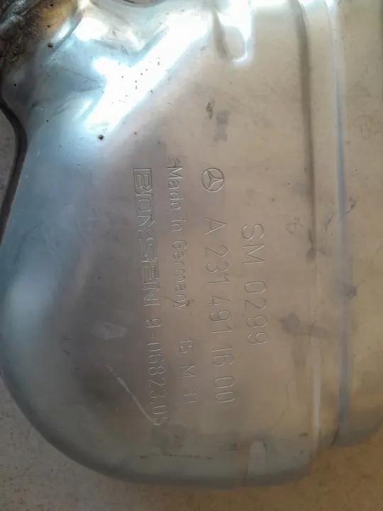 Mercedes-Benz OEM A2314911600 Silenciador Central Usado image 4