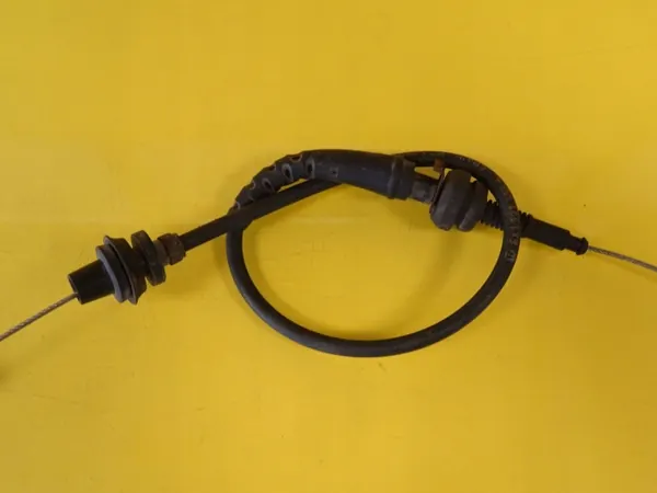 Enlace de gas VW Golf III OEM DRC69375 - Usado image 5