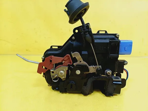 Linke Hintertürschloss Audi A3 8P 7 Pins 4E0839015 image 6