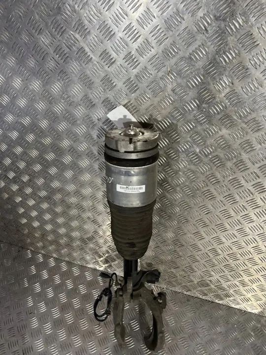 Volvo XC90 Vorderer Luftfederbein OEM 32269548 image 5