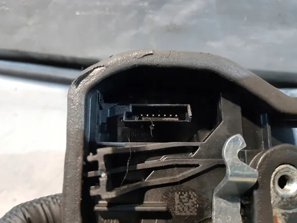 Fram höger dörrlås BMW E91 OEM 51217202144 image 4