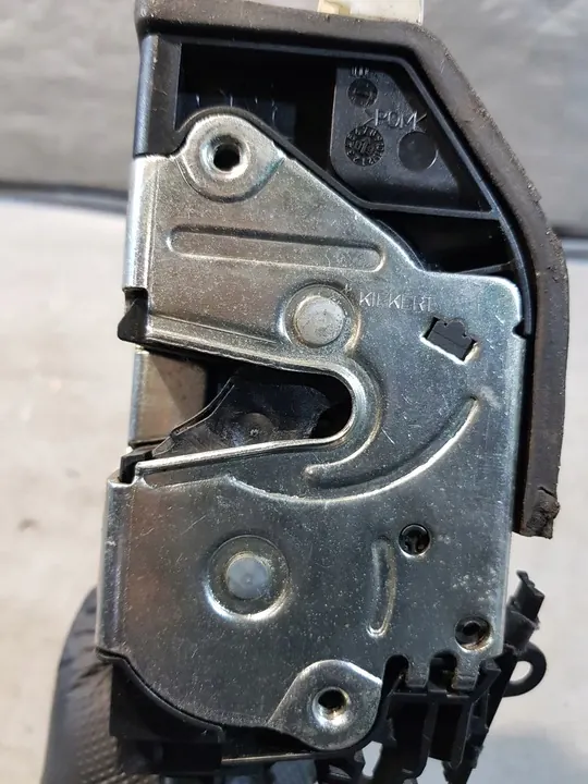 Fram höger dörrlås BMW E91 OEM 51217202144 image 7