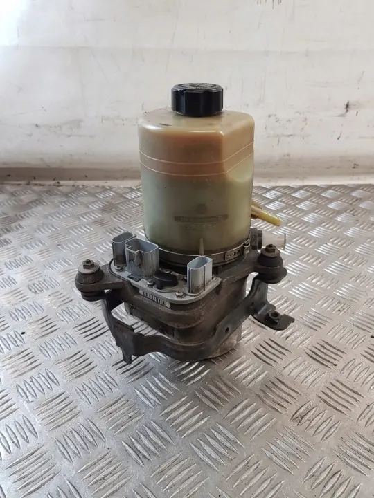 Pompe de direction OEM 4M513K514AD pour Ford Focus MK2 image 2