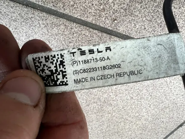 Linha de Travão Tesla Model Y OEM - Esquerda Traseira Aço image 3