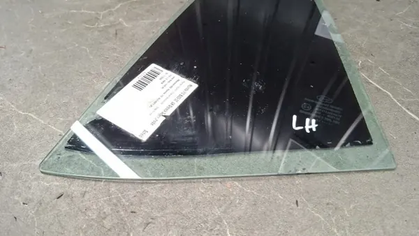 Linker achterruit Hyundai i10 09r OEM szyba lewy tyl image 3